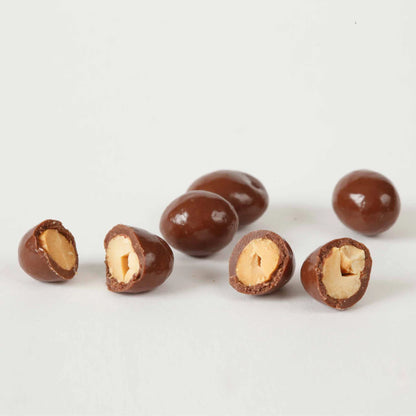 Montagu: Chocolate Coated Peanuts  50g